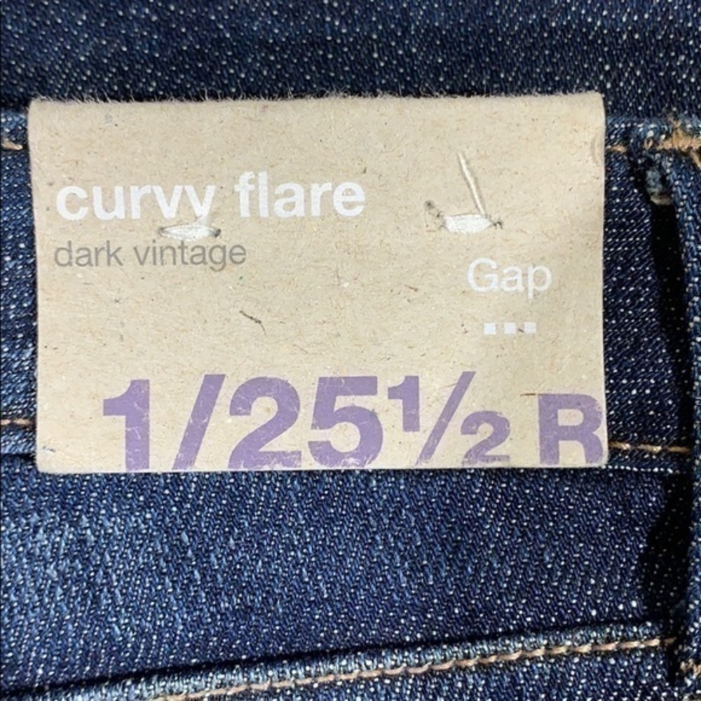 Gap | Curvy Flare Dark Vintage Jeans - Picture 4 of 7